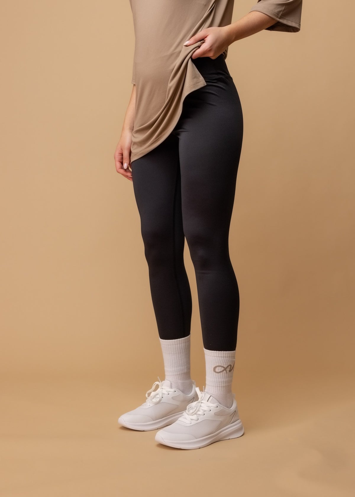 LAYLA | Black