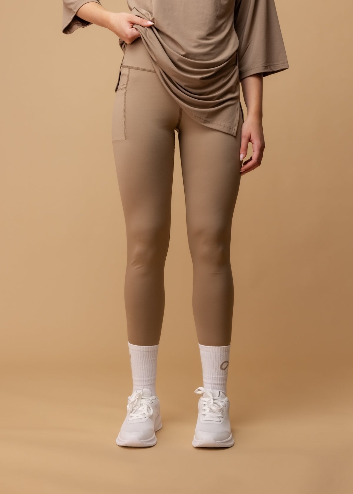 LAYLA | Warm Taupe