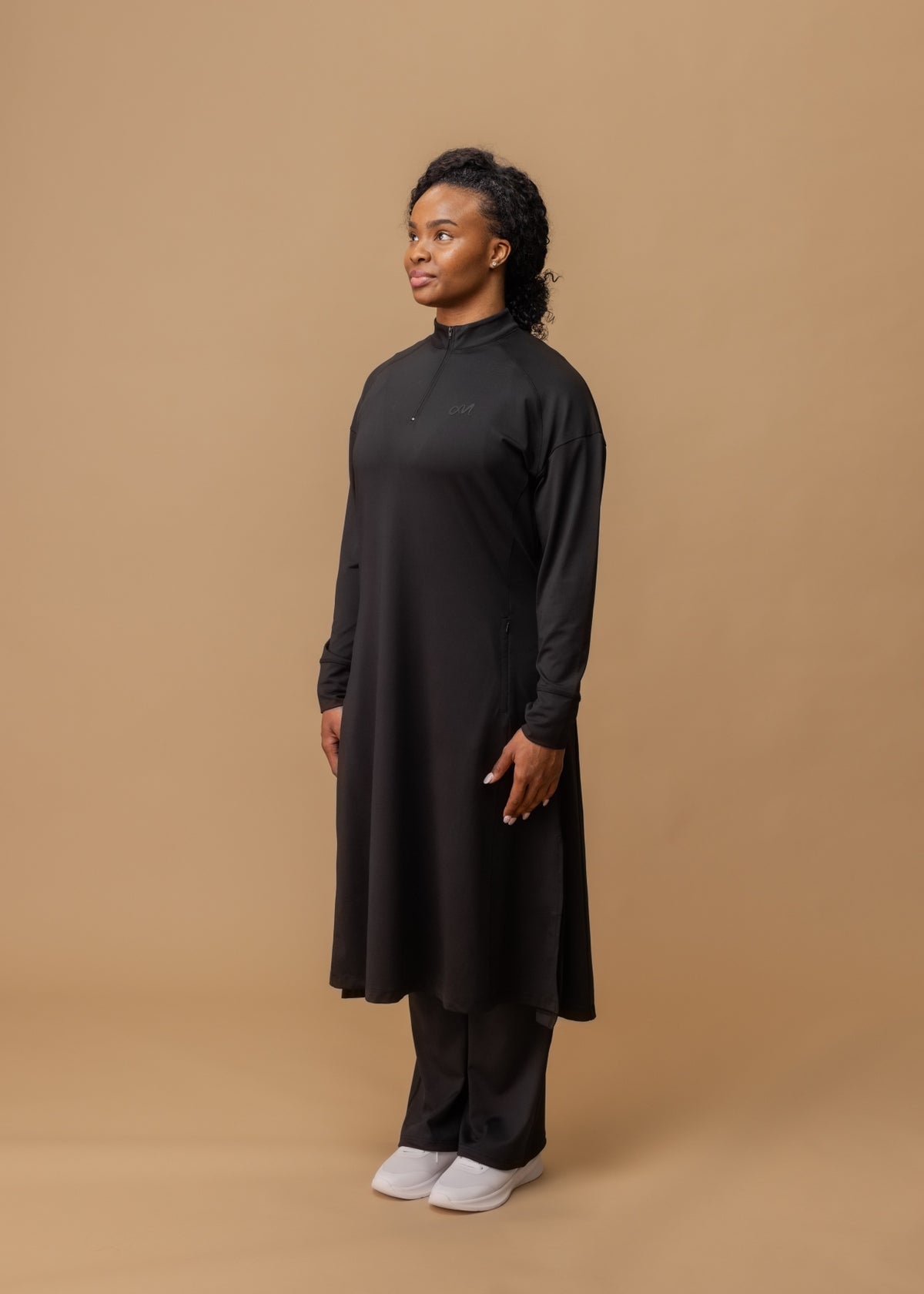 LUNARA | Black