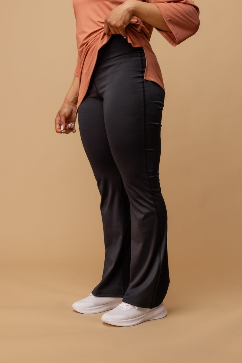 NAIMA | Black