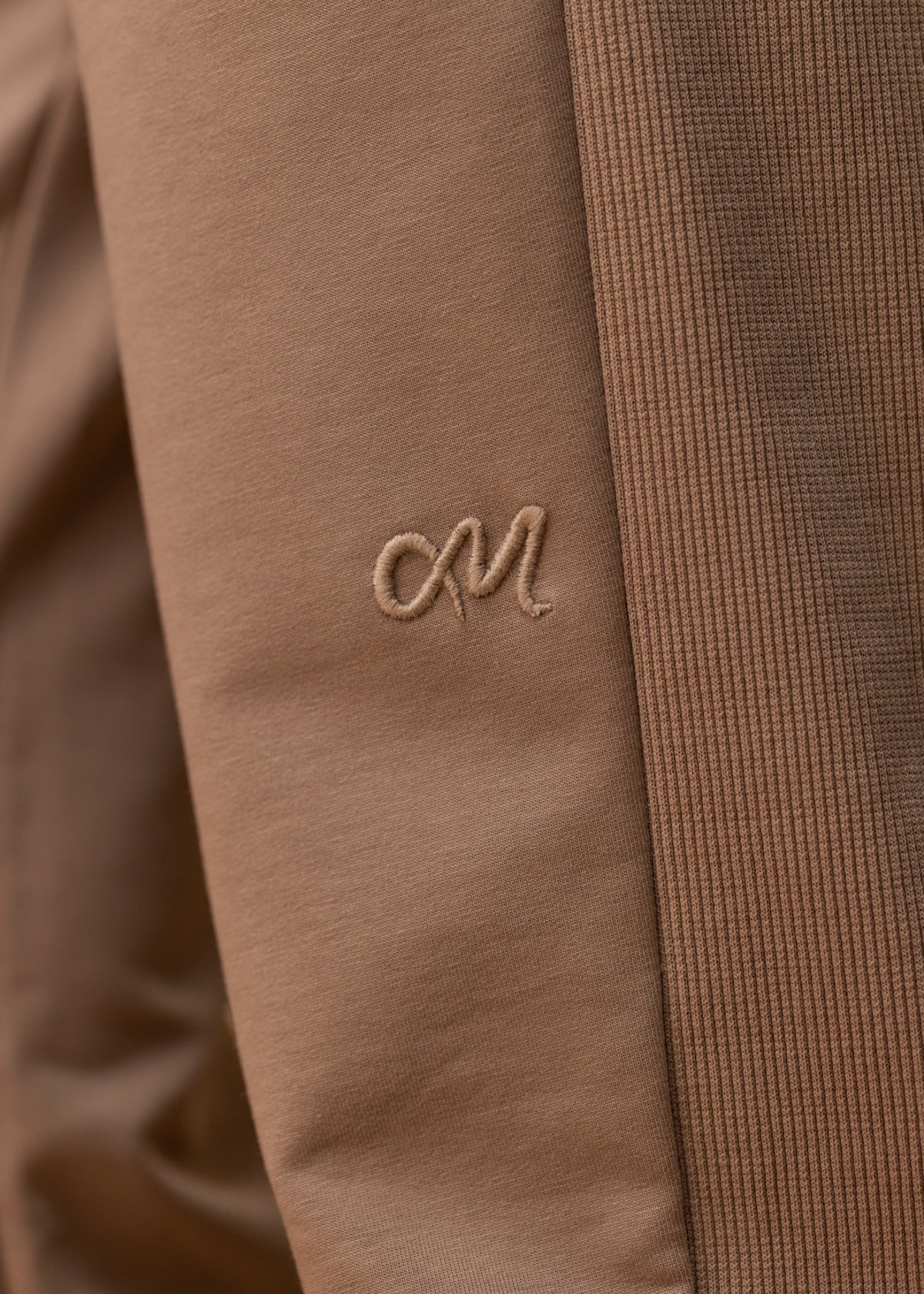 YARA | Warm Taupe